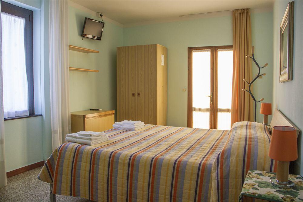 Il Vigneto Affittacamere Manerba del Garda Exterior foto